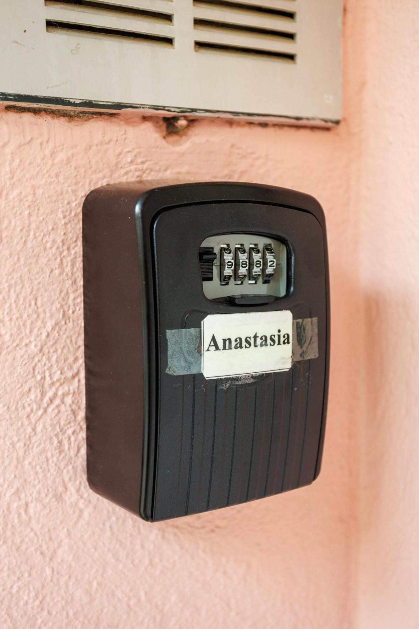 Anastasia เวเรีย ภายนอก รูปภาพ